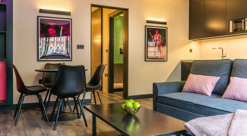 Photo of Neon on Neon