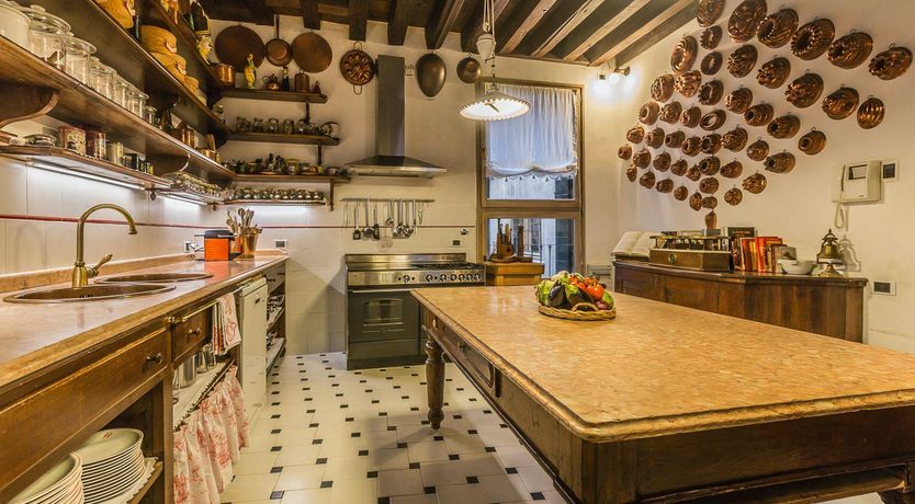 Photo of Venetian Breeze