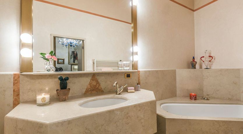 Photo of Venetian Breeze