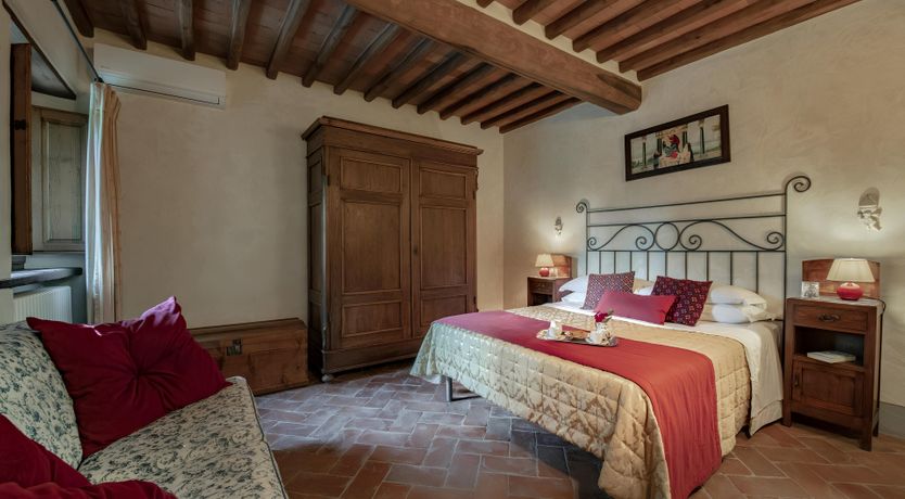 Photo of The Tuscan Vine