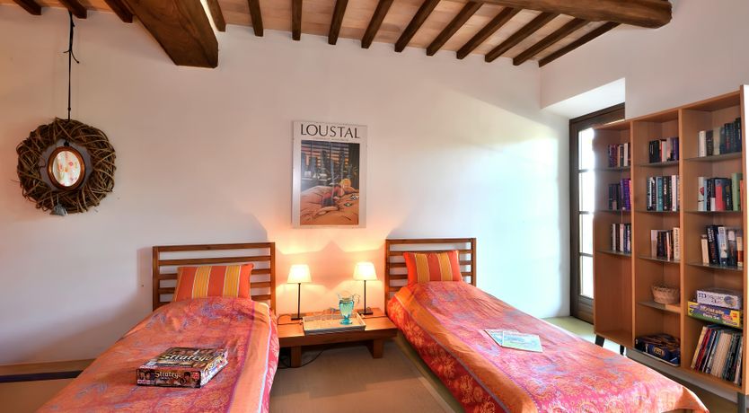 Photo of The Italian Rose