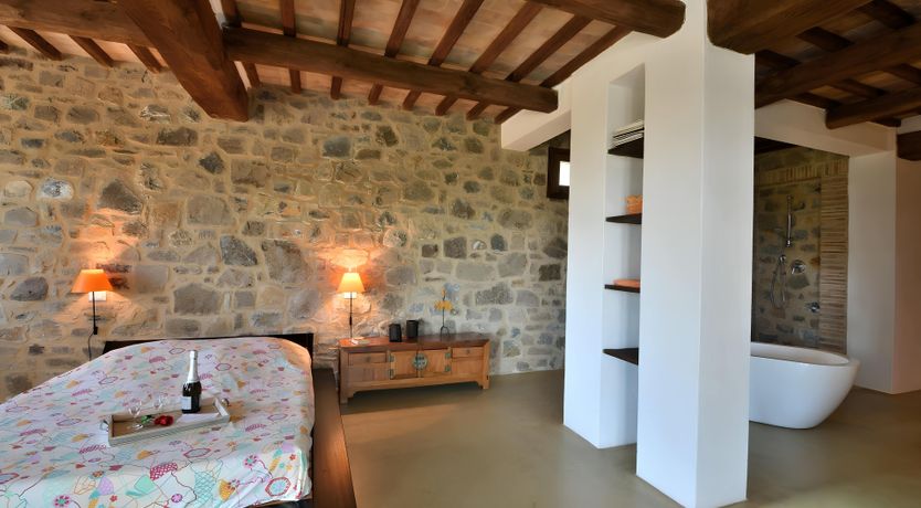 Photo of The Italian Rose