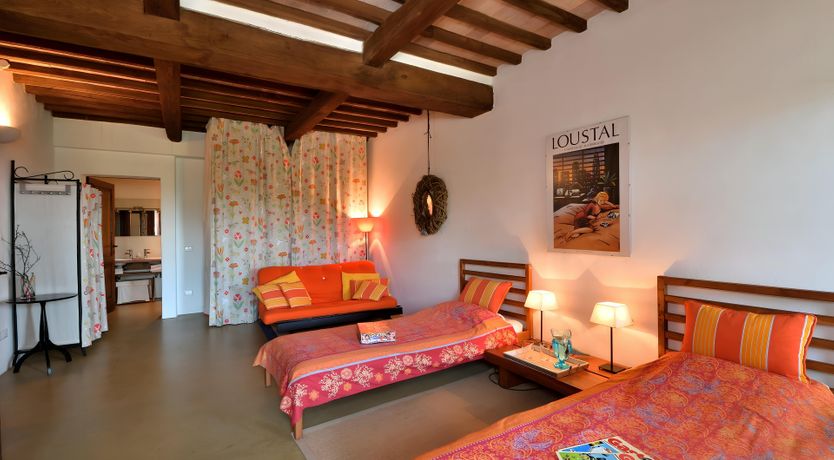 Photo of The Italian Rose