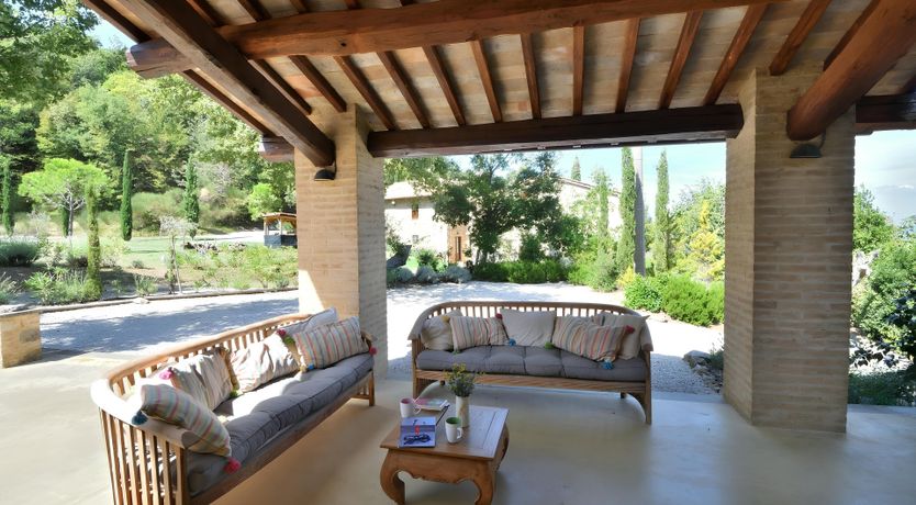 Photo of The Italian Rose