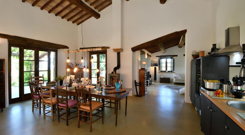 Photo of The Italian Rose