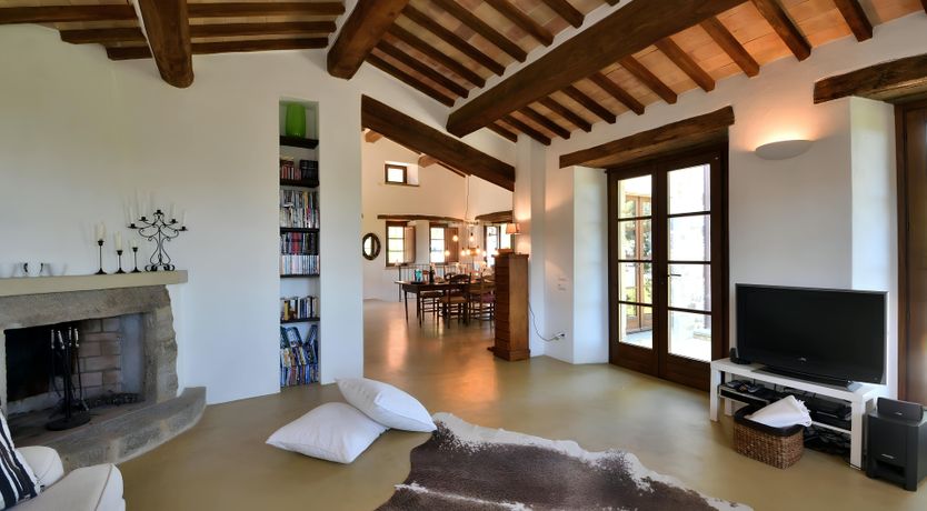 Photo of The Italian Rose