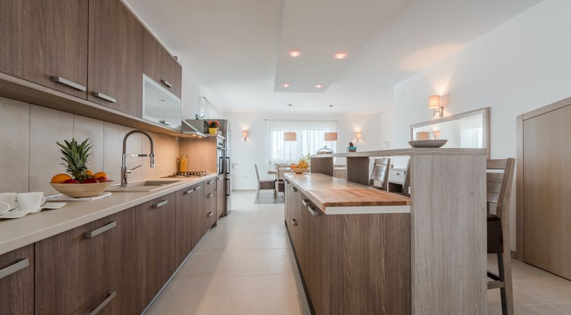 Photo of Golden Glance