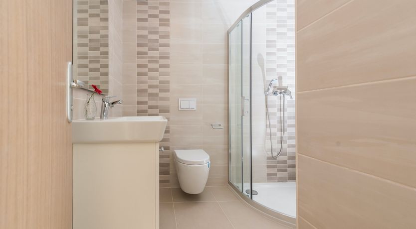 Photo of Golden Glance