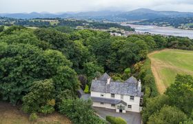 Conwy Charm Holiday Cottage