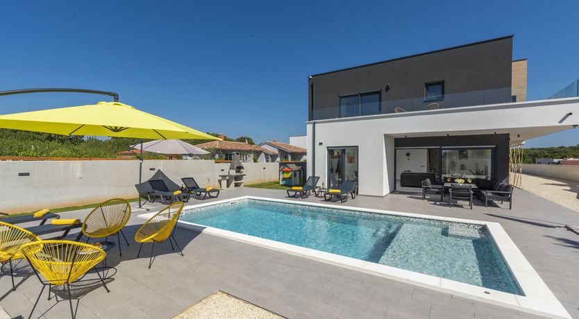 Photo of Castle of Pines