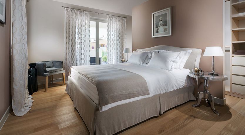 Photo of The Royal Sea