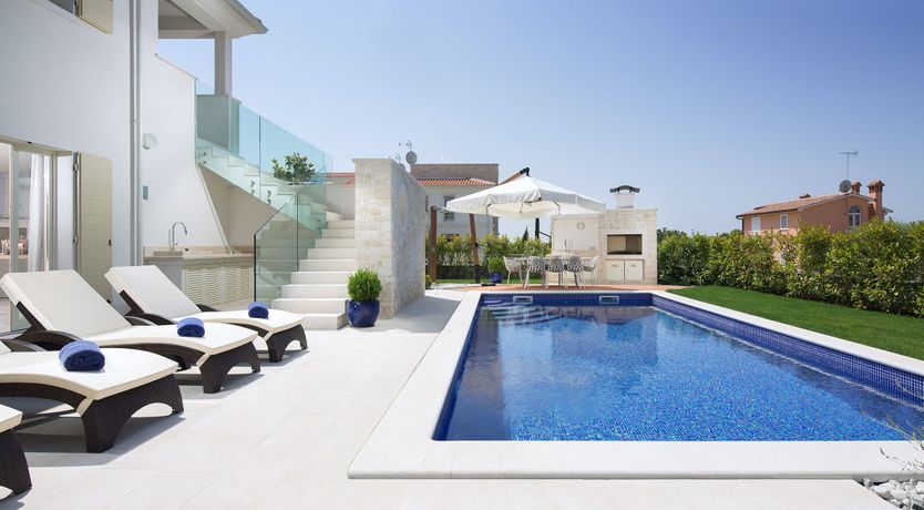 Photo of The Royal Sea