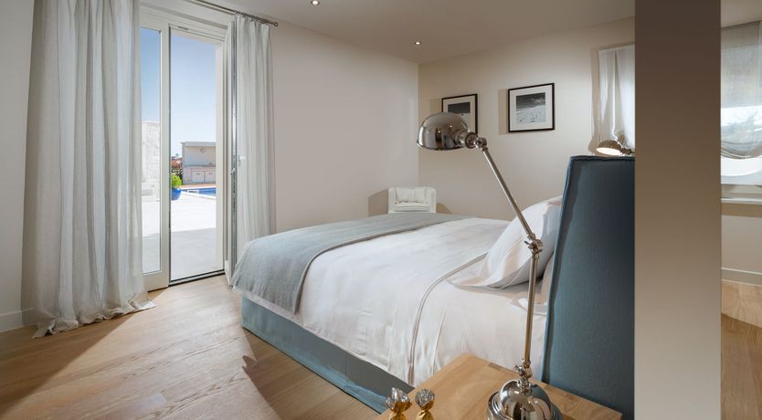 Photo of The Royal Sea