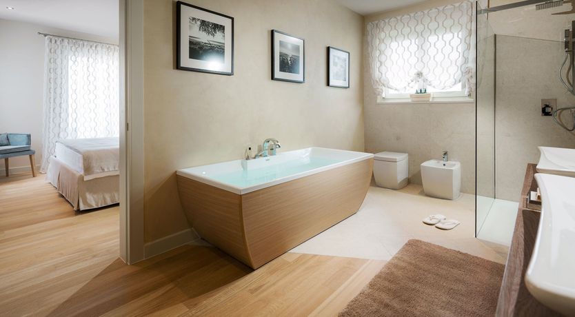 Photo of The Royal Sea