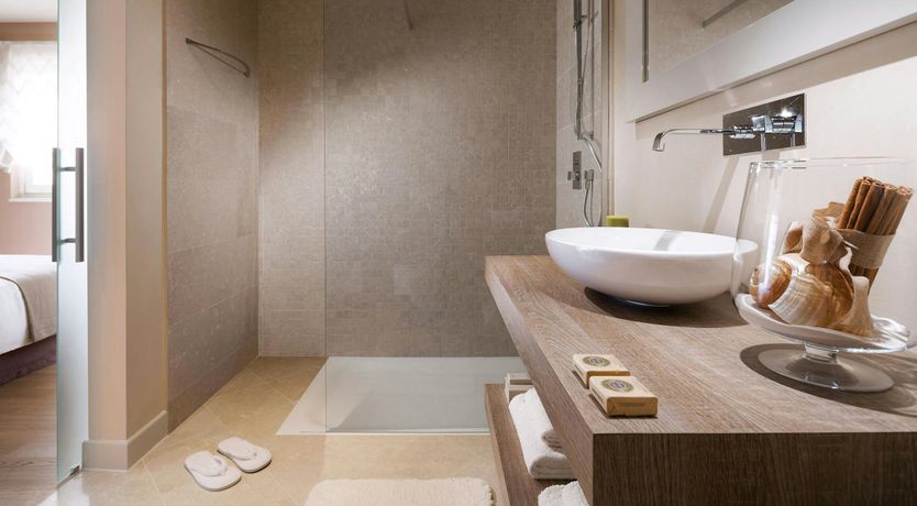 Photo of The Royal Sea