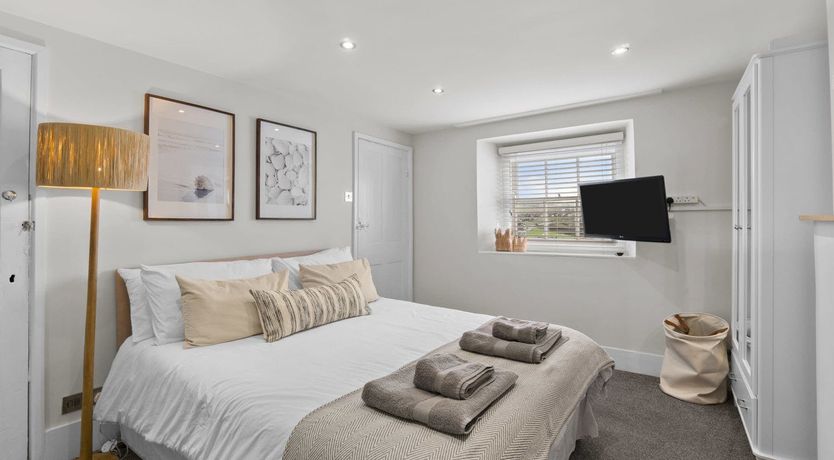 Photo of Magnolia Sunset