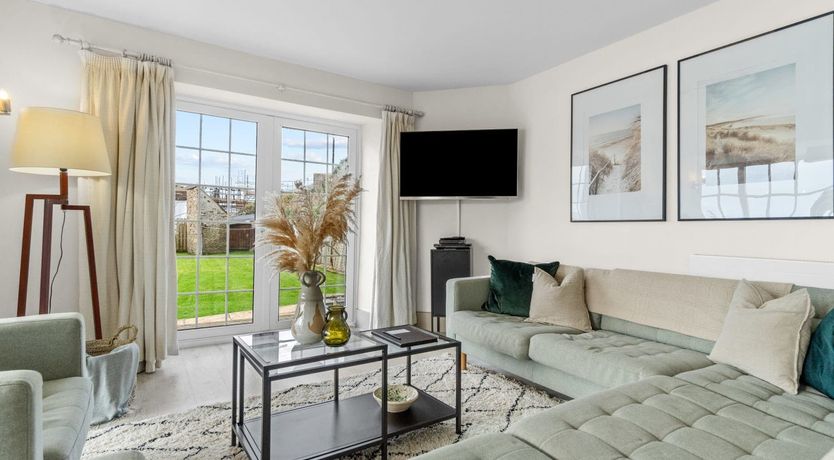 Photo of Magnolia Sunset