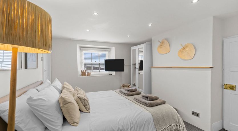 Photo of Magnolia Sunset