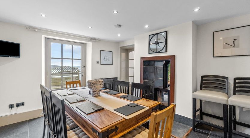 Photo of Magnolia Sunset