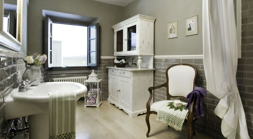 Photo of Sun in the Hills