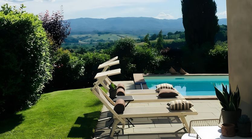 Photo of Sun in the Hills