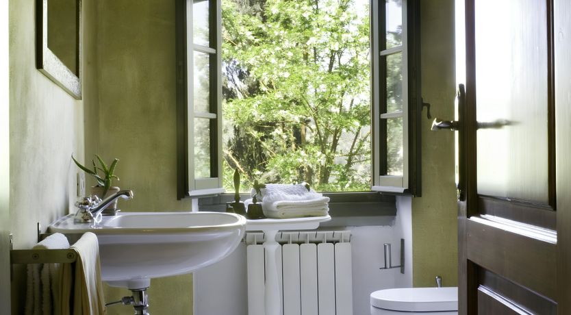 Photo of Sun in the Hills