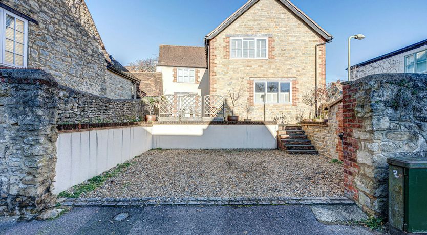 Photo of Oxbridge Oaks