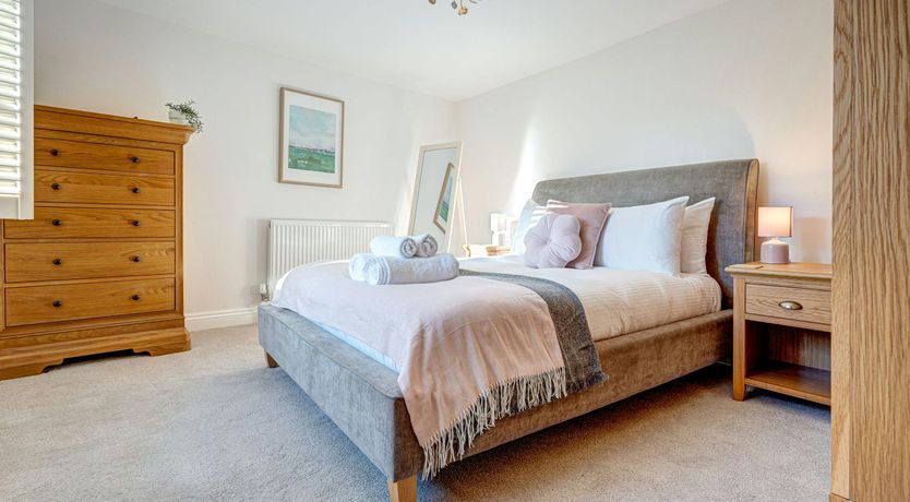 Photo of Oxbridge Oaks