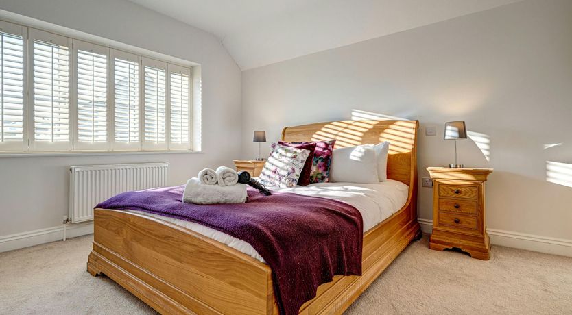 Photo of Oxbridge Oaks