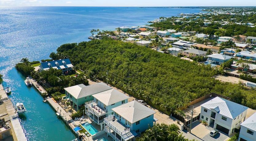 Photo of On the Ocean's Shore