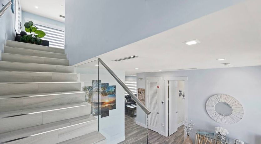 Photo of On the Ocean's Shore