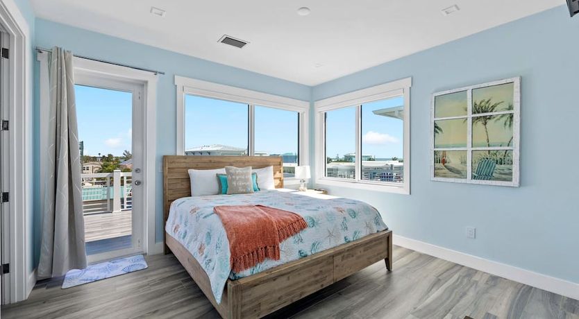 Photo of On the Ocean's Shore