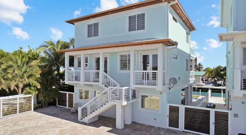 Photo of On the Ocean's Shore