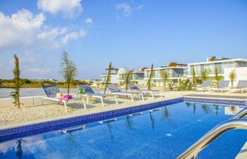 A Sea of Gold Holiday Home