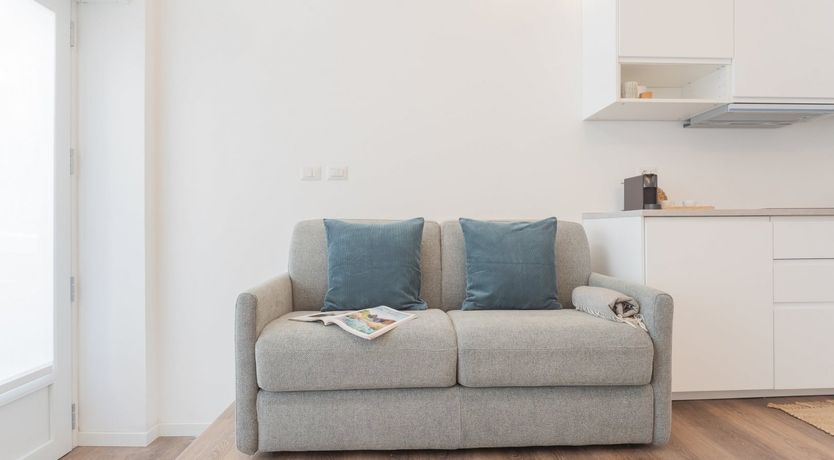 Photo of The Honeysuckle