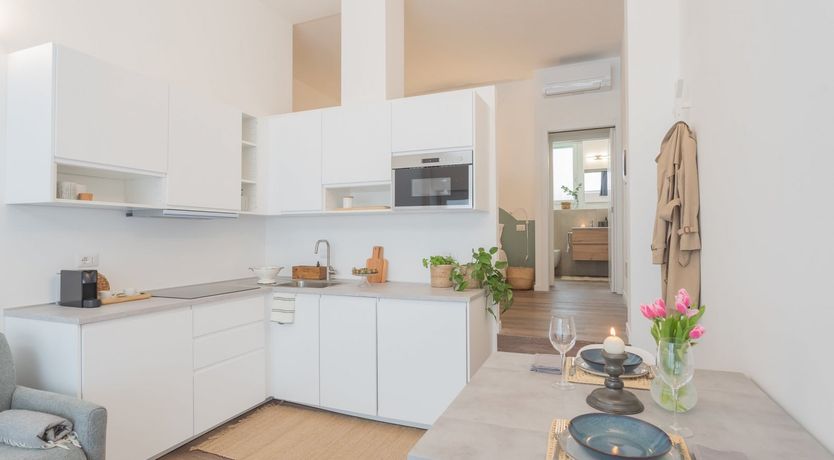 Photo of The Honeysuckle