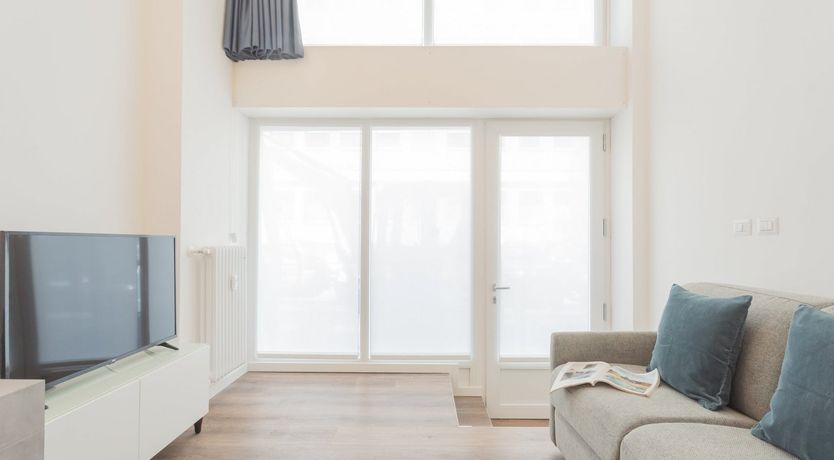 Photo of The Honeysuckle