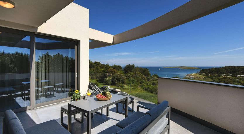 Photo of Breathe in the Sea