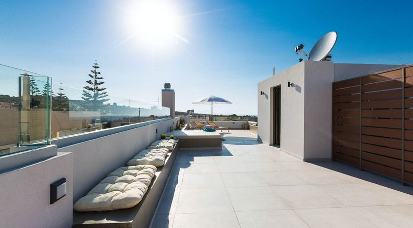 Photo of Thyme & Lemon