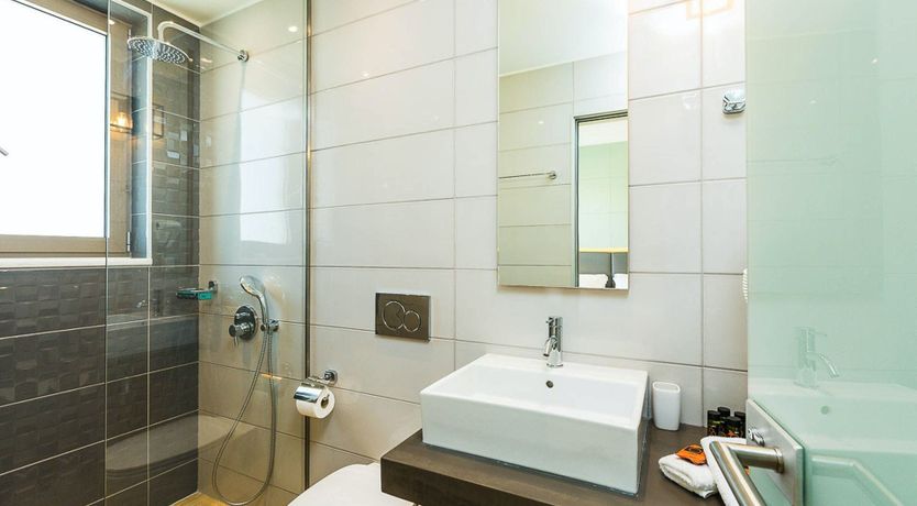 Photo of Thyme & Lemon