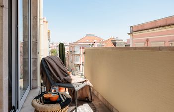 The Nectarine Dream Apartment