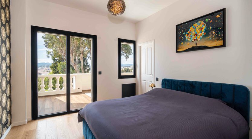 Photo of The Rosewood