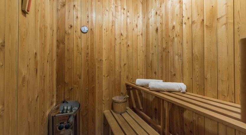 Photo of Stork's House