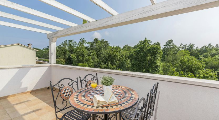 Photo of Stork's House