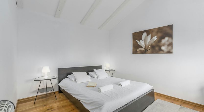 Photo of Stork's House