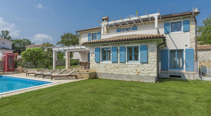 Photo of Stork's House