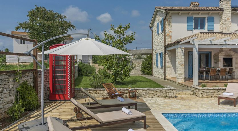 Photo of Stork's House