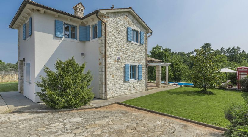 Photo of Stork's House