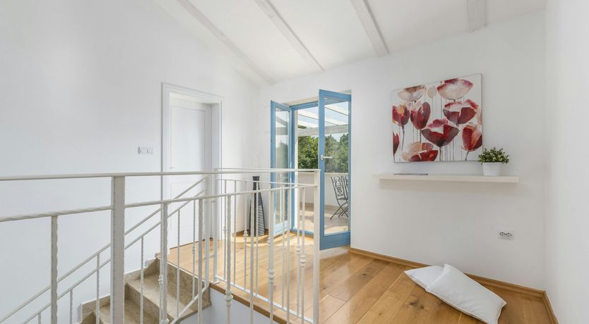 Photo of Stork's House