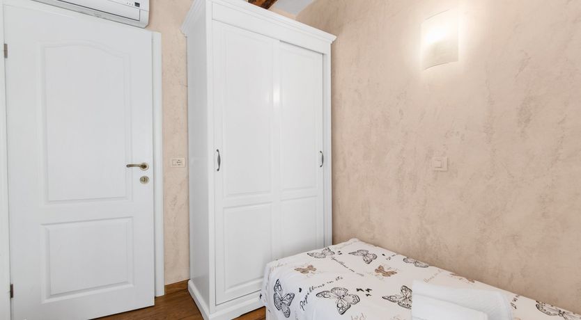 Photo of The Vine's Path